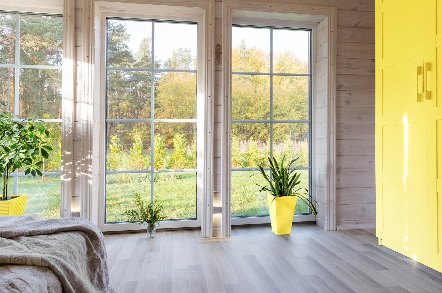How Do You Make Grey Wood Floors Look Good?