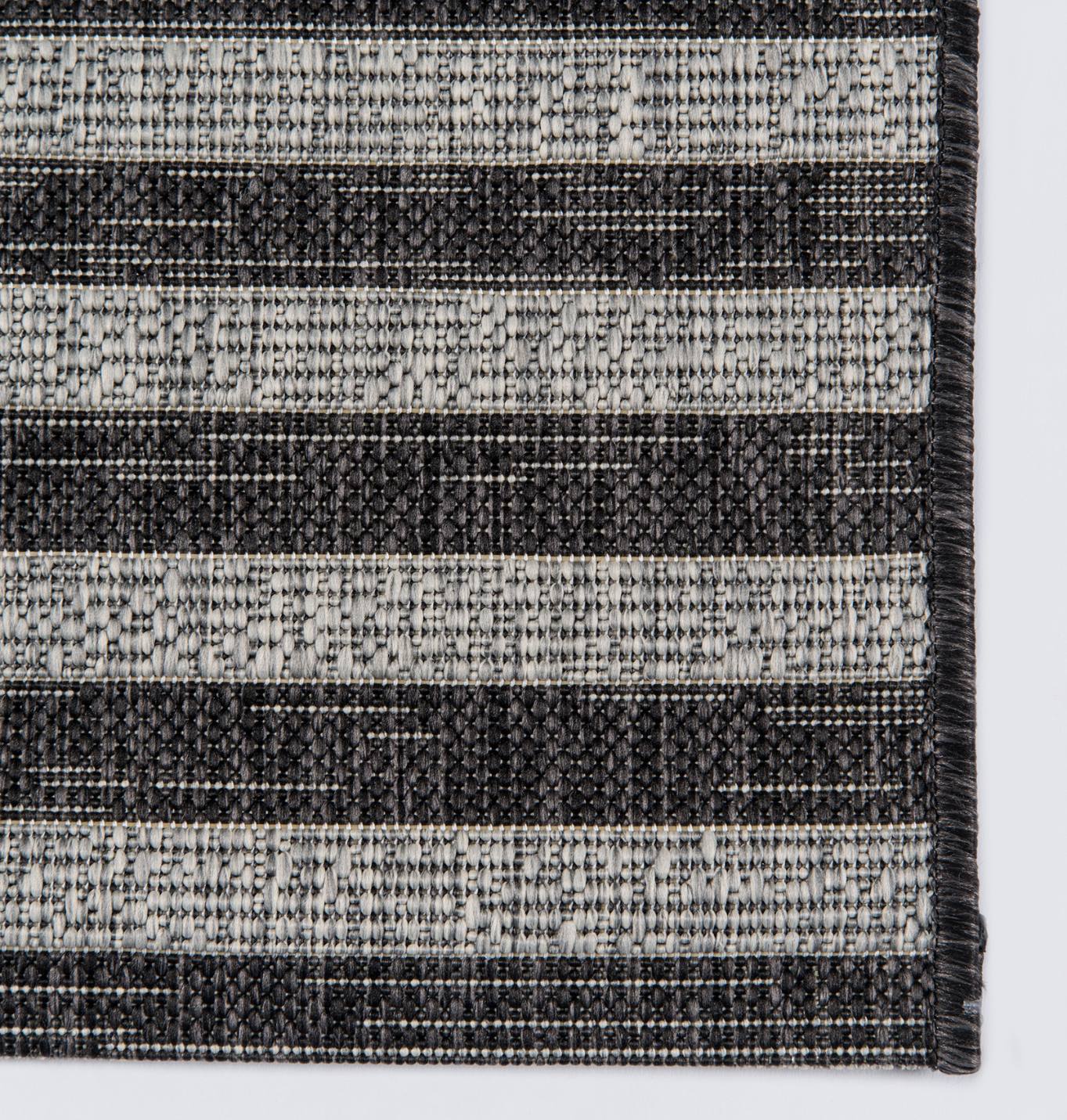 VI-07 Cavallo Charcoal