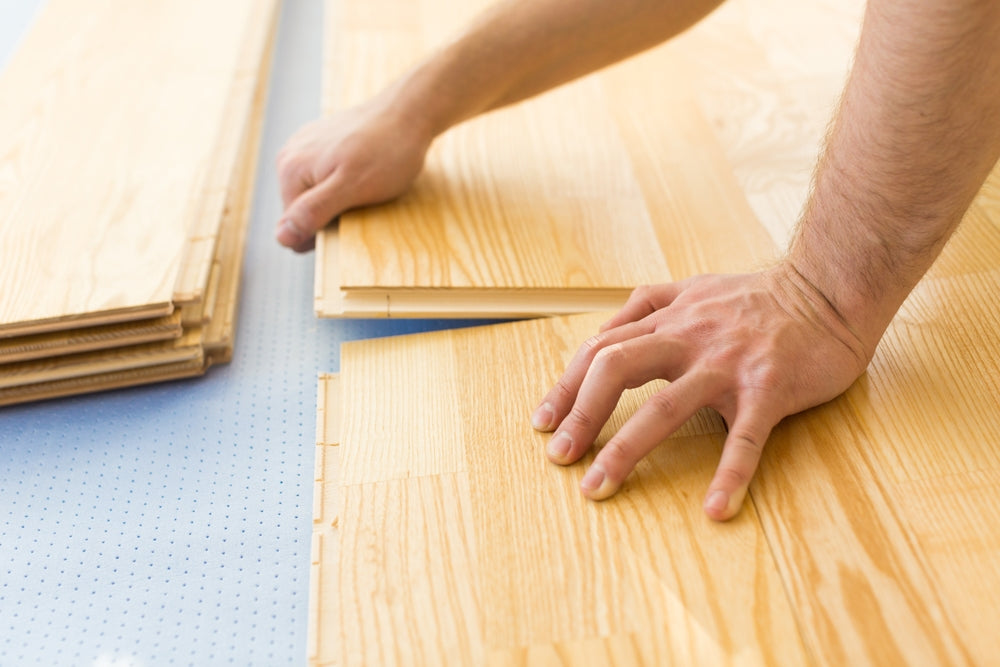 What Type of Kitchen Flooring Looks Best Next to Oak Floors?