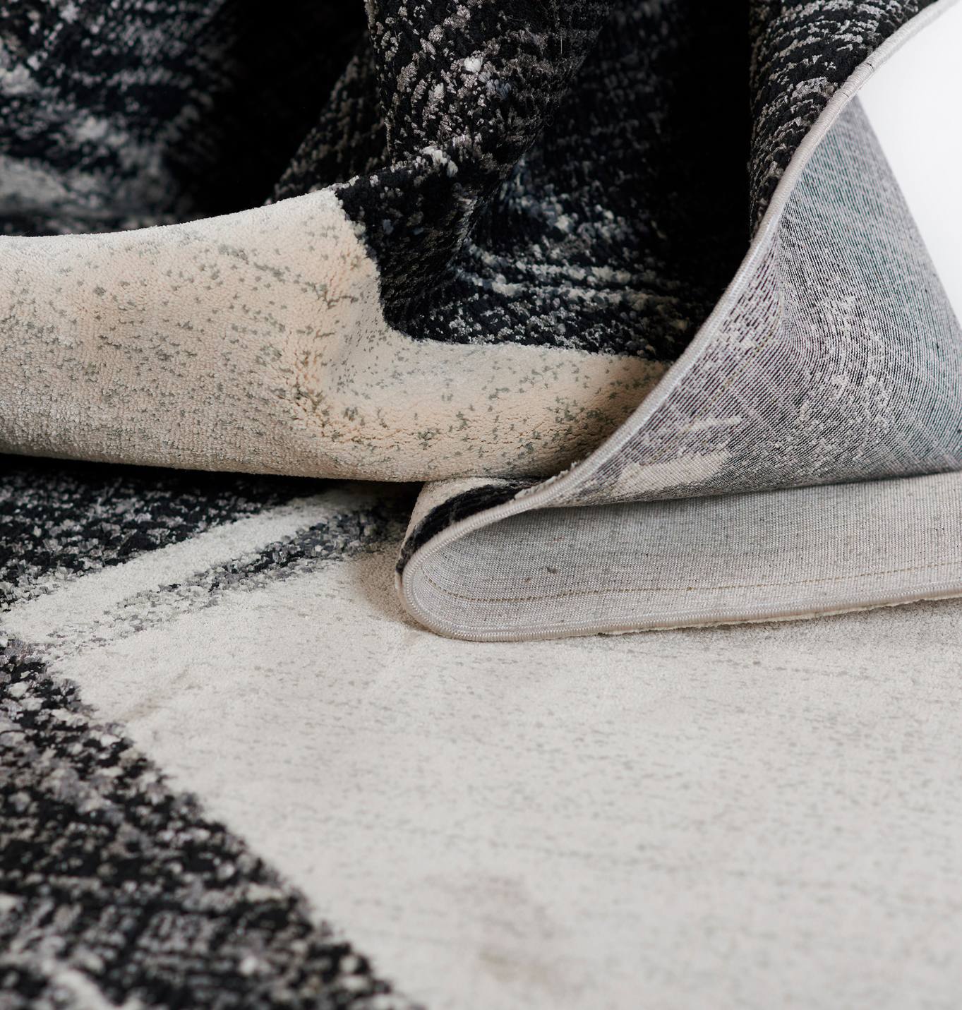 Noho NO-02 Chic Black And White Ivory Rug